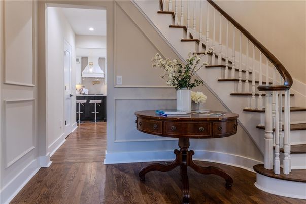 Interior, Pendant Lights, Recessed Lighting, Wood Texture Flooring