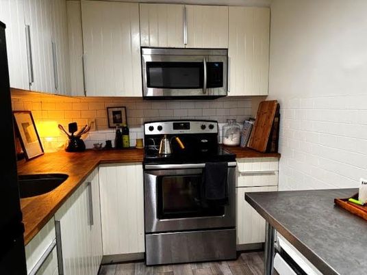 Interior, Kitchen, Stainless Steel Appliances, Wood Texture Flooring