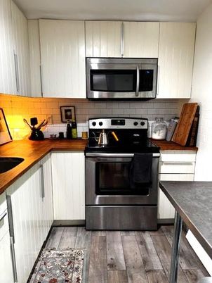 Interior, Kitchen, Stainless Steel Appliances, Wood Texture Flooring