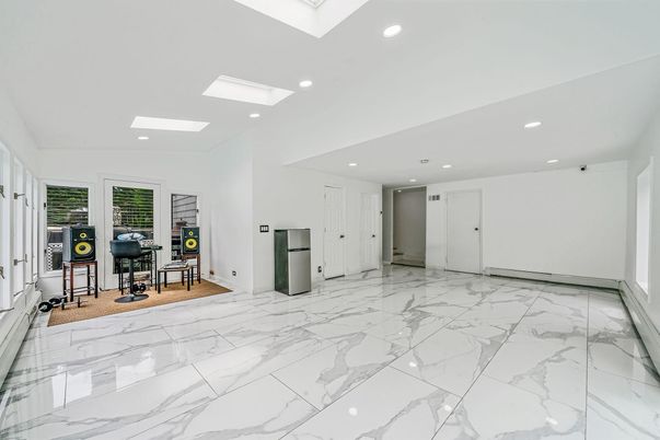Interior, Marble, Recessed Lighting