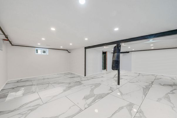 Empty room, Interior, Marble, Recessed Lighting