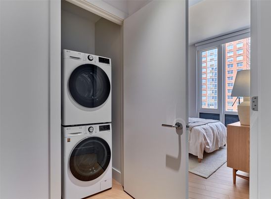 Bedroom, Interior, Utility Closets, Washer, Wood Texture Flooring