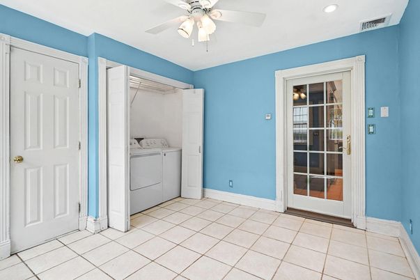 Interior, Recessed Lighting, Utility Closets, Washer
