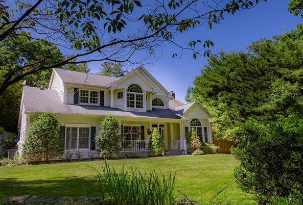 Exterior, Facade, Farmhouse