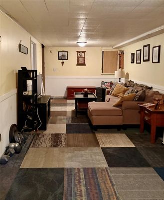 Fitness Equipment, Interior, Living room