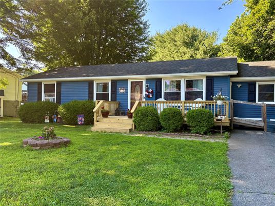 Backyard, Exterior, Facade, Cape Cod