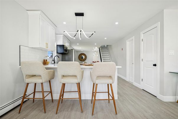 Interior, Pendant Lights, Recessed Lighting, Wood Texture Flooring