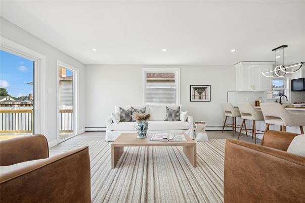 Dining room, Interior, Living room, Pendant Lights, Recessed Lighting
