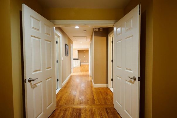 Interior, Recessed Lighting, Wood Texture Flooring