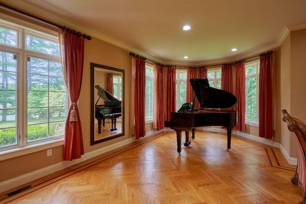 Interior, Piano, Recessed Lighting, Wood Texture Flooring