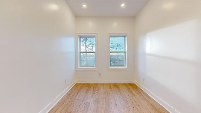 Empty room, Interior, Recessed Lighting, Wood Texture Flooring