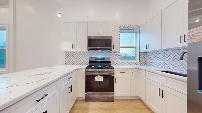 Interior, Kitchen, Stainless Steel Appliances, Wood Texture Flooring