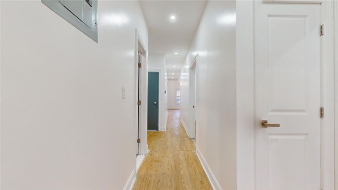 Interior, Recessed Lighting, Wood Texture Flooring