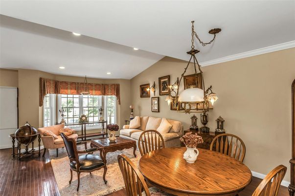 Dining room, Interior, Living room, Pendant Lights, Recessed Lighting, Wood Texture Flooring