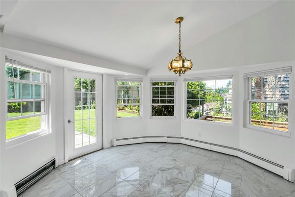 Empty room, Interior, Marble, Pendant Lights