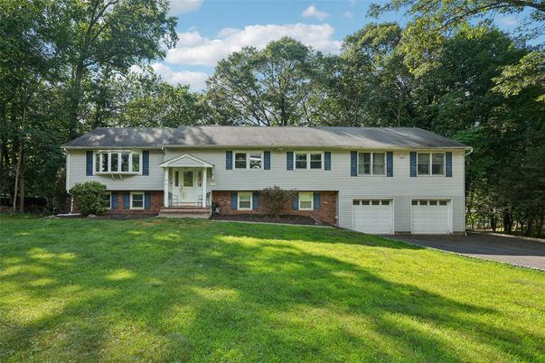 Attached, Exterior, Facade, Brick Facade, Raised Ranch