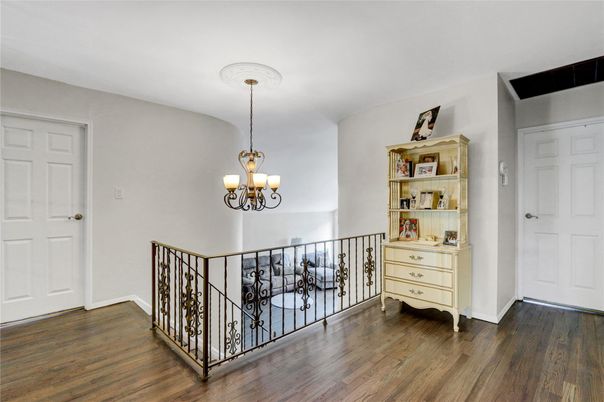 Chandelier, Interior, Wood Texture Flooring
