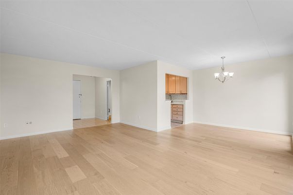 Chandelier, Empty room, Interior, Wood Texture Flooring