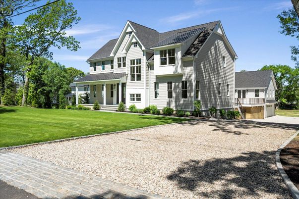 Exterior, Facade, Farmhouse