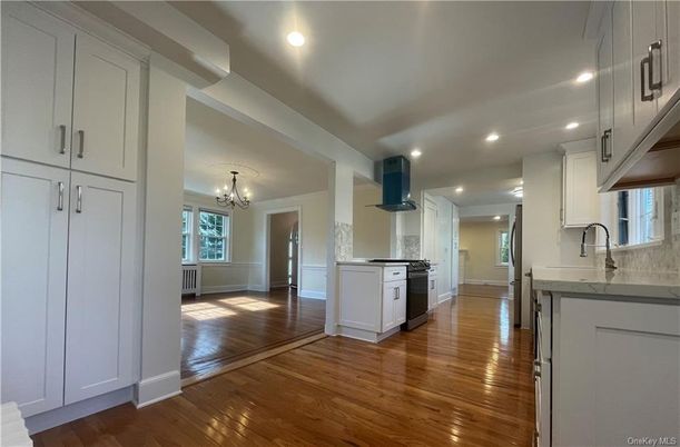 Chandelier, Interior, Kitchen, Recessed Lighting, Wood Texture Flooring