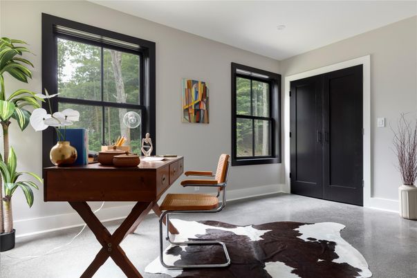 Home Office, Interior