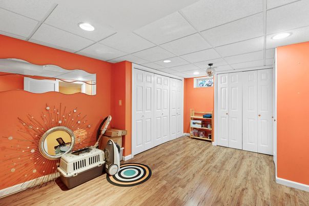 Interior, Recessed Lighting, Wood Texture Flooring