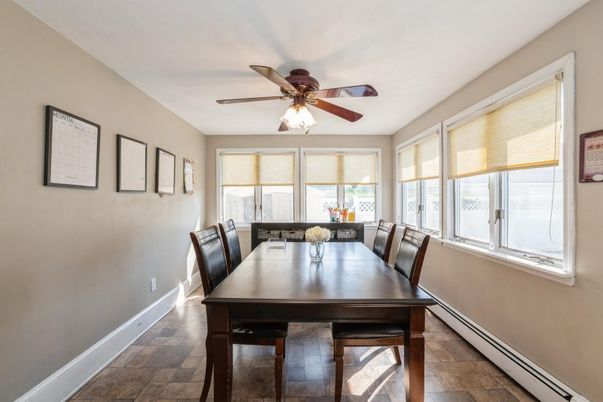 Dining room, Interior