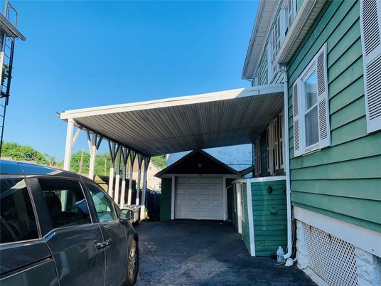Detached Garage, Exterior