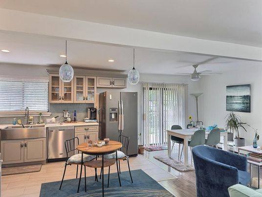 Dining room, Interior, Kitchen, Pendant Lights, Recessed Lighting, Stainless Steel Appliances