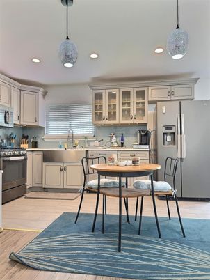 Dining room, Interior, Kitchen, Pendant Lights, Recessed Lighting, Wood Texture Flooring