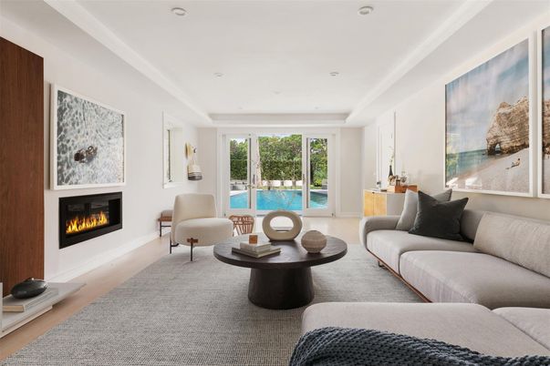 Fireplace, Interior, Living room, Recessed Lighting
