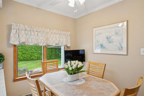 Dining room, Interior