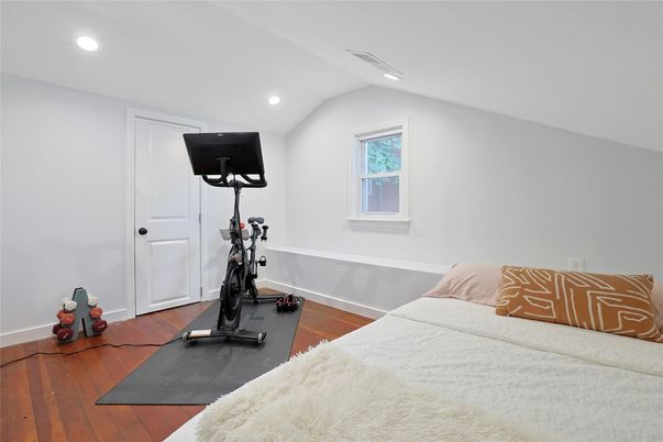 Bedroom, Fitness Equipment, Interior, Recessed Lighting, Wood Texture Flooring