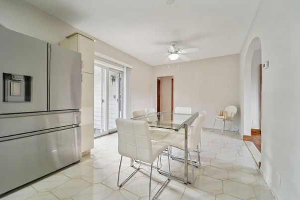 Dining room, Interior