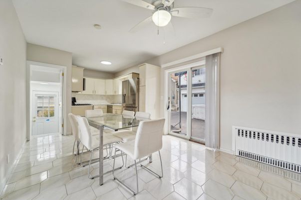 Dining room, Interior, Kitchen, Recessed Lighting