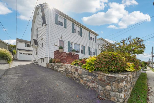 Attached, Detached Garage, Exterior, Facade, Georgian