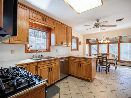 Chandelier, Dining room, Interior, Kitchen