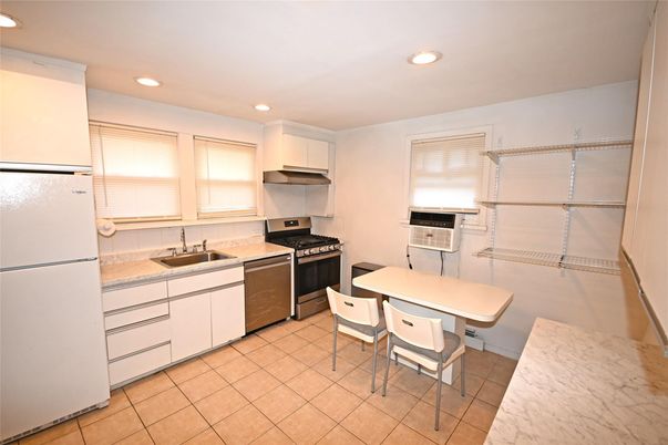 Dining room, Interior, Kitchen, Recessed Lighting, Stainless Steel Appliances