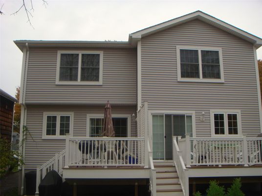 Exterior, Facade, Rowhouse