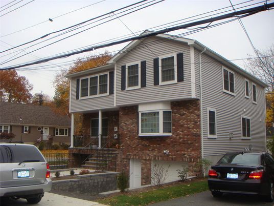 Attached, Exterior, Facade, Brick Facade, Raised Ranch
