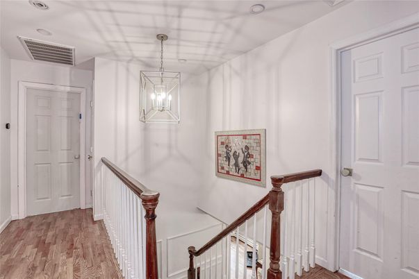 Interior, Pendant Lights, Wood Texture Flooring