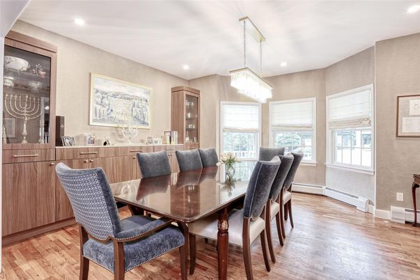 Chandelier, Dining room, Interior, Recessed Lighting, Wood Texture Flooring