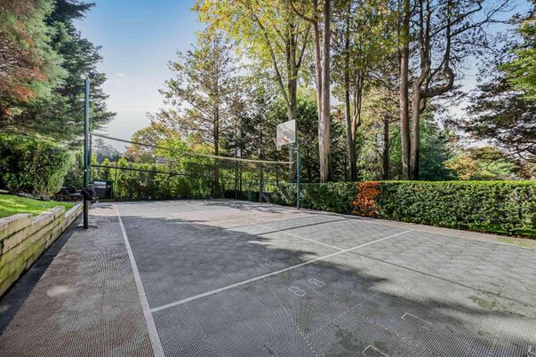 Exterior, Tennis Courts