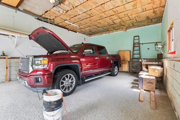 Garage, Interior