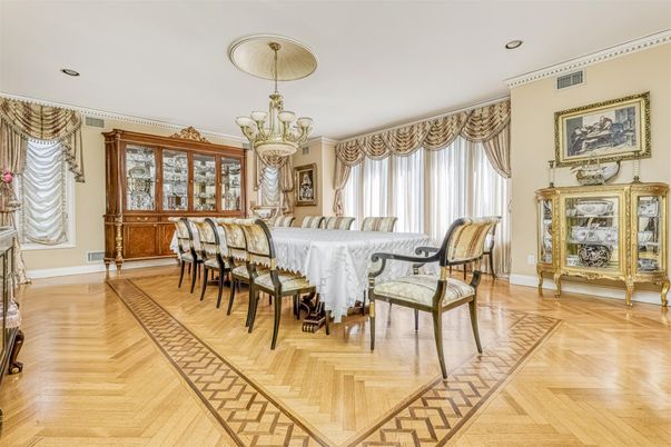 Chandelier, Dining room, Interior, Recessed Lighting, Wood Texture Flooring