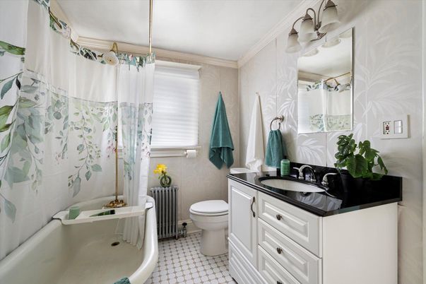 Bathroom, Interior