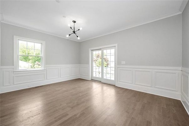Empty room, Interior, Pendant Lights, Wood Texture Flooring