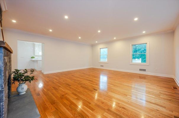 Empty room, Interior, Recessed Lighting, Wood Texture Flooring