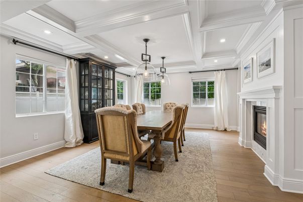 Dining room, Fireplace, Interior, Pendant Lights, Recessed Lighting, Wood Texture Flooring