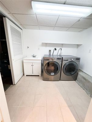 Interior, Washer